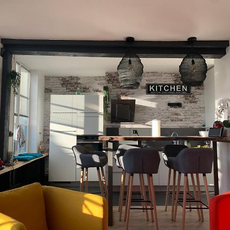 La Loge Des Artistes Apartment Honfleur Bagian luar foto
